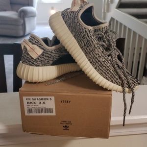 Yeezy Adidas shoes brand new never worn